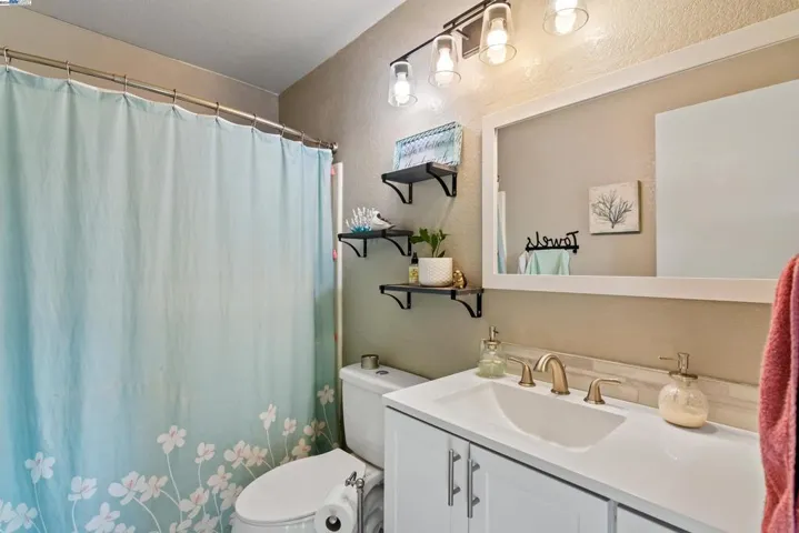 3041 Peppermill Circle, Pittsburg, California 94565