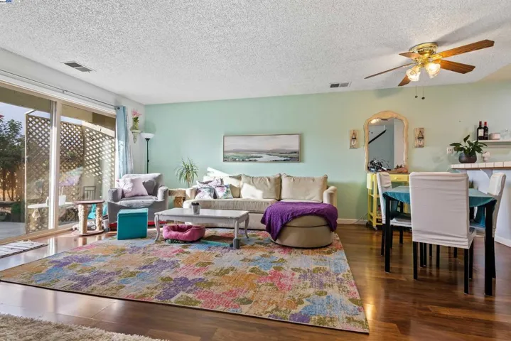 3041 Peppermill Circle, Pittsburg, California 94565