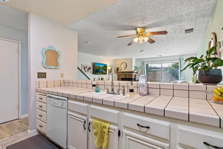 3041 Peppermill Circle, Pittsburg, California 94565