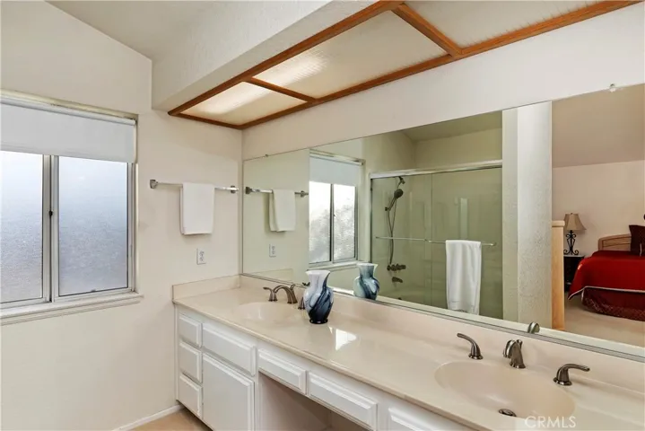 39487 Crystal Lake Court, Murrieta, California 92562
