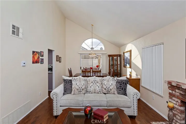 39487 Crystal Lake Court, Murrieta, California 92562