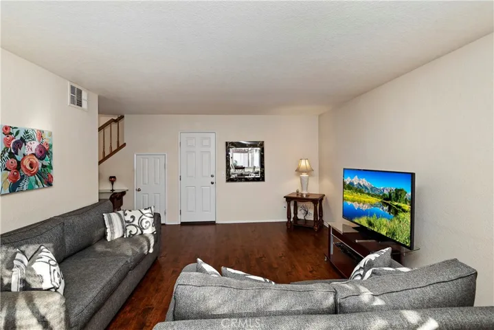 39487 Crystal Lake Court, Murrieta, California 92562