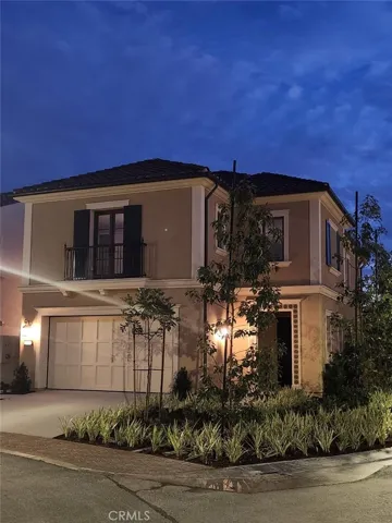 108 Artista, Irvine, California 92602