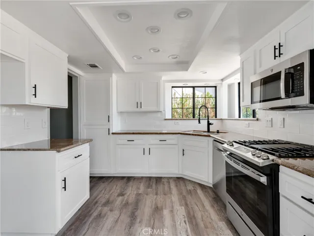 14800 Kent Lane, Helendale, California 92342