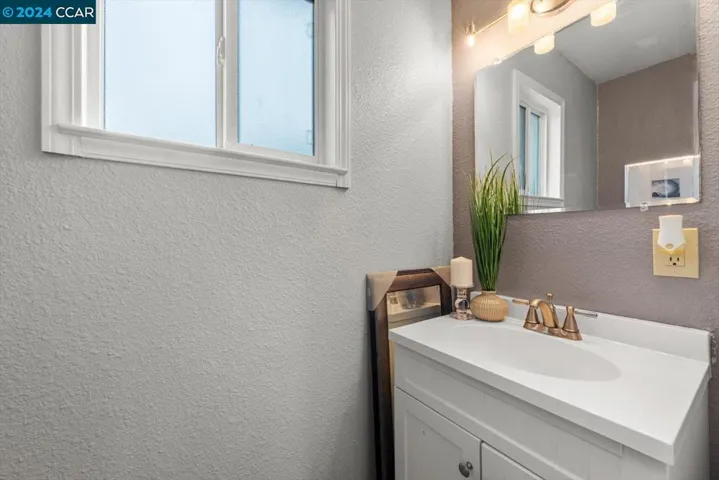1580 Nicholas Dr, Concord, California 94520