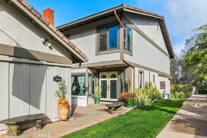 END Unit offers so much light into the home and privacy