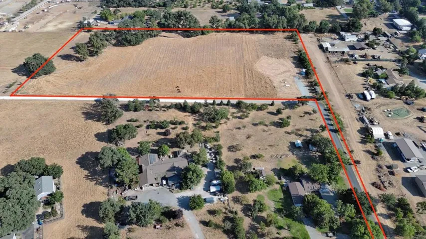 2590 Roop Road, Gilroy, California 95020