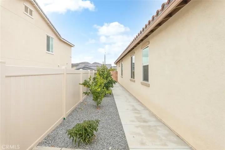 31421 Darlington Oak Drive, Winchester, California 92596