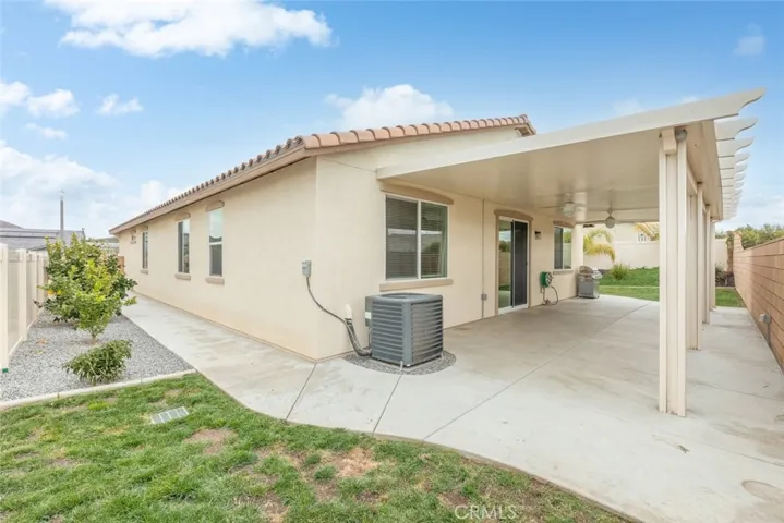 31421 Darlington Oak Drive, Winchester, California 92596