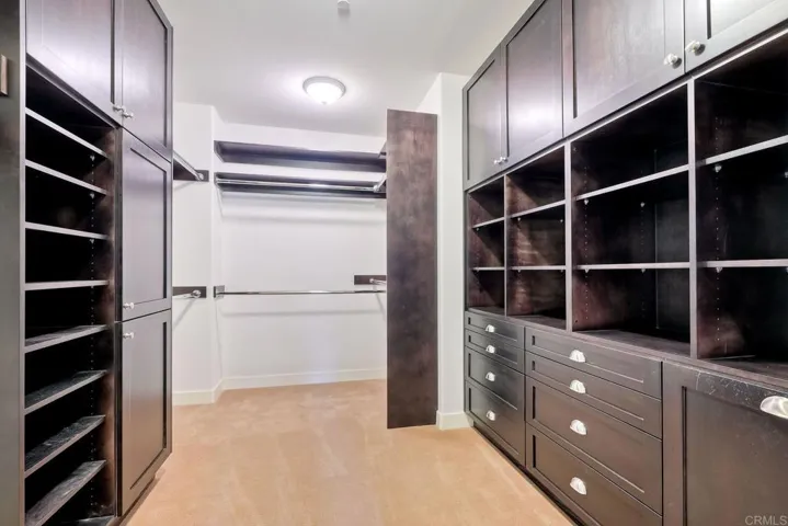 Walk-in Closet