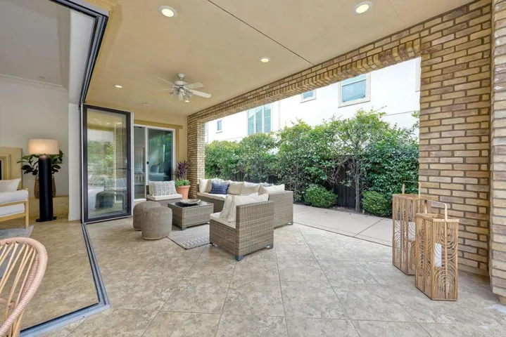 3437 Corte Fortuna, Carlsbad, California 92009