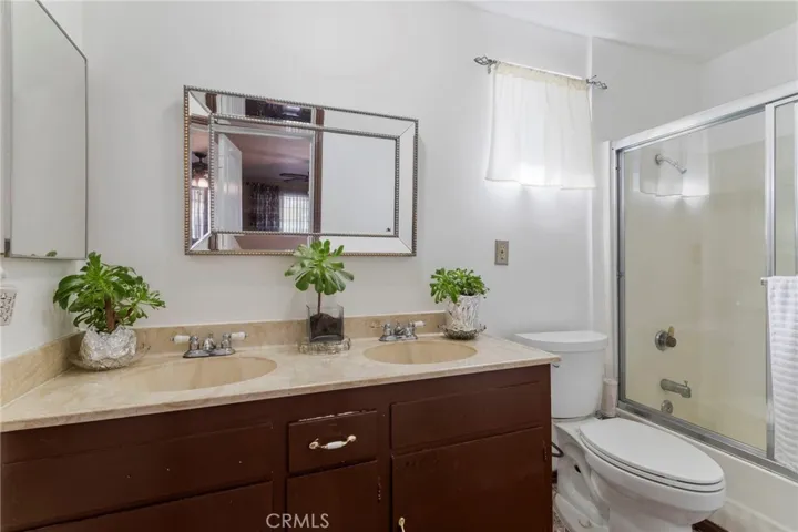 622 E Bonnie Brae Court, Ontario, California 91764