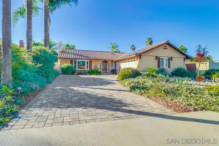 9610 St Andrews Dr, Santee, California 92071