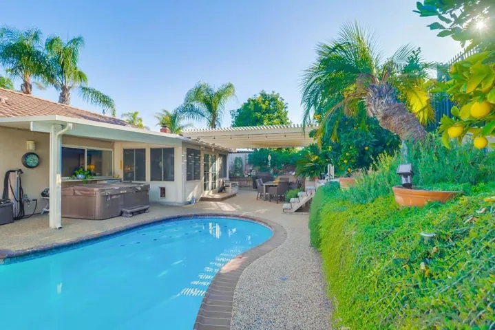 9610 St Andrews Dr, Santee, California 92071