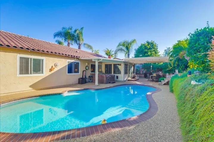 9610 St Andrews Dr, Santee, California 92071