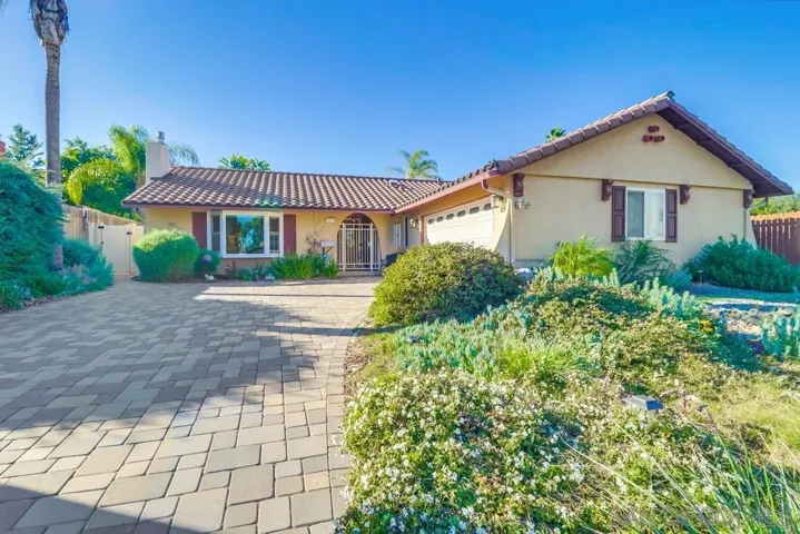 9610 St Andrews Dr, Santee, California 92071