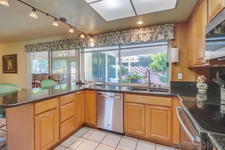 9610 St Andrews Dr, Santee, California 92071