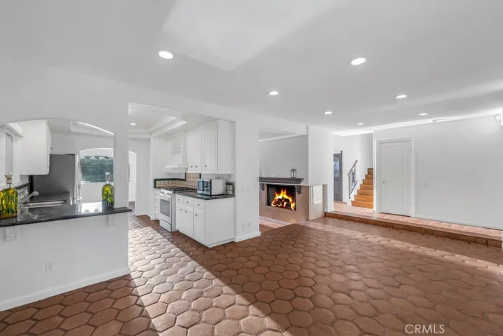 32220 Oakshore Drive, Westlake Village, California 91361
