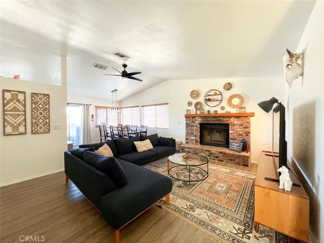 4694 Hooktree Road, 29 Palms, California 92277