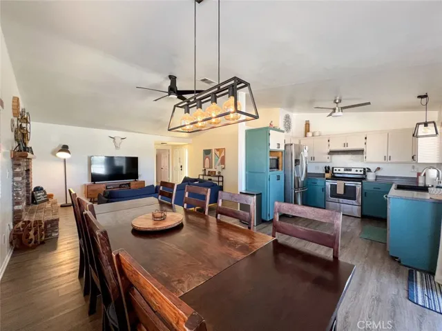 4694 Hooktree Road, 29 Palms, California 92277