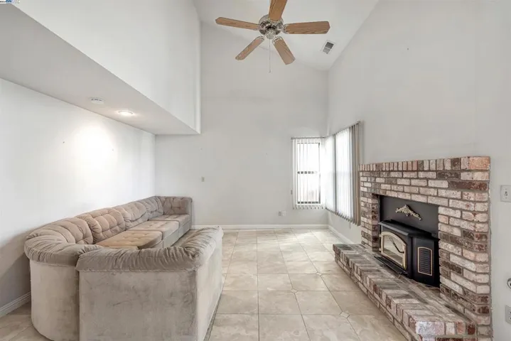 2209 Lodgepole Cir, Modesto, California 95358