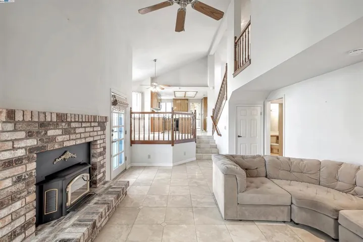 2209 Lodgepole Cir, Modesto, California 95358