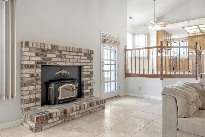 2209 Lodgepole Cir, Modesto, California 95358