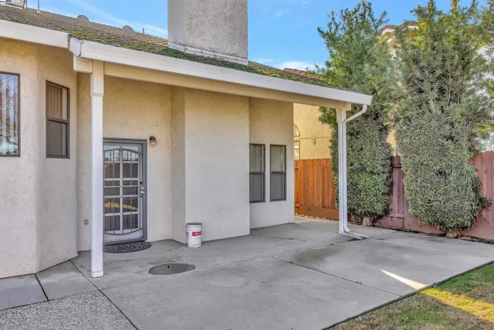 2209 Lodgepole Cir, Modesto, California 95358