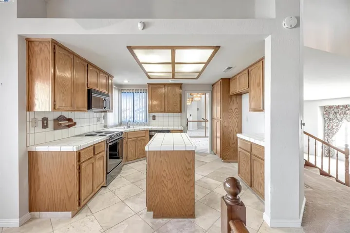 2209 Lodgepole Cir, Modesto, California 95358