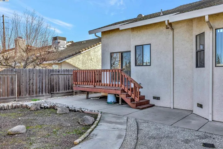 2209 Lodgepole Cir, Modesto, California 95358