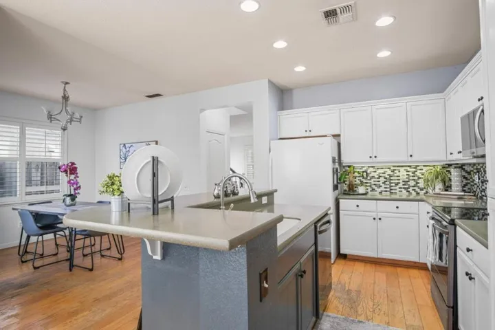 4204 Moon Rose Court, Turlock, California 95382