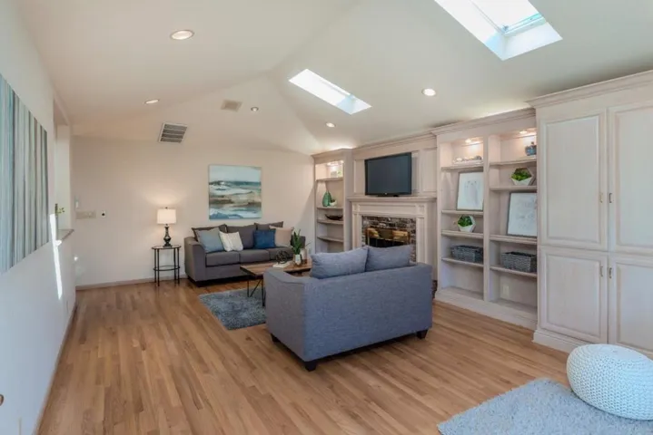2833 La Rhee Drive, San Jose, California 95124