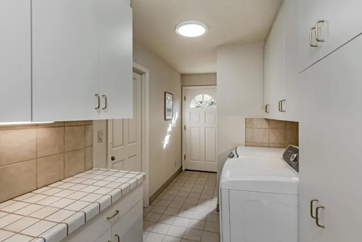 2833 La Rhee Drive, San Jose, California 95124