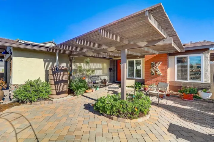 12979 Calle De Las Rosas, San Diego, California 92129