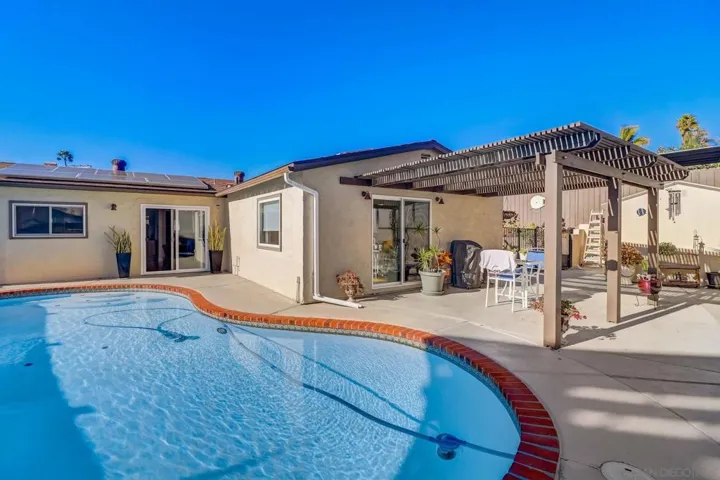 12979 Calle De Las Rosas, San Diego, California 92129