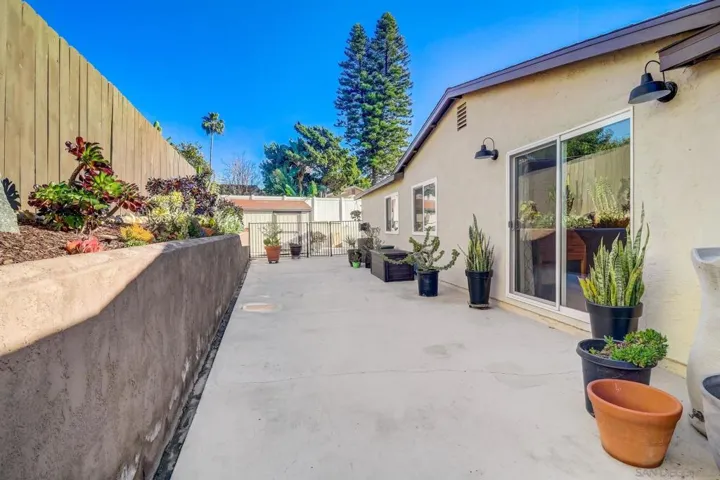 12979 Calle De Las Rosas, San Diego, California 92129