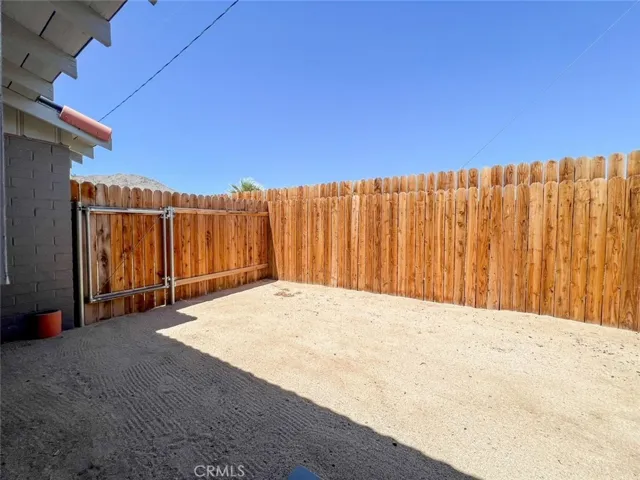 6678 El Rey Avenue, 29 Palms, California 92277