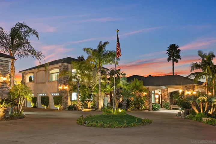 2272 Grace Lamay Ter, El Cajon, California 92019