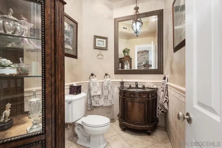 2272 Grace Lamay Ter, El Cajon, California 92019