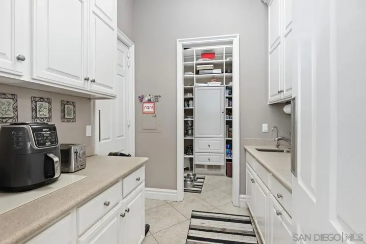 2272 Grace Lamay Ter, El Cajon, California 92019