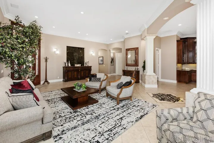 2272 Grace Lamay Ter, El Cajon, California 92019