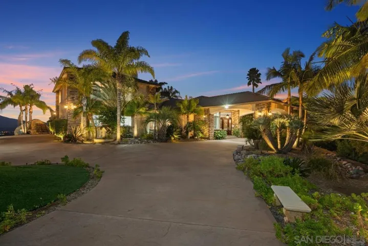 2272 Grace Lamay Ter, El Cajon, California 92019
