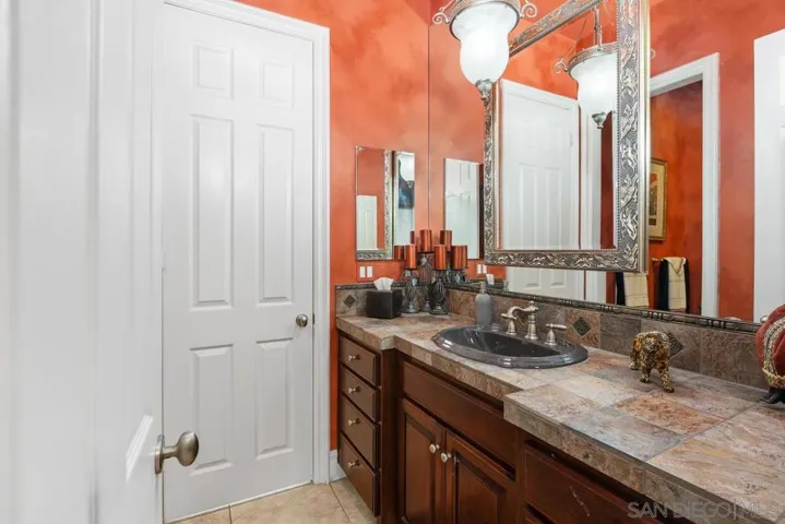 2272 Grace Lamay Ter, El Cajon, California 92019