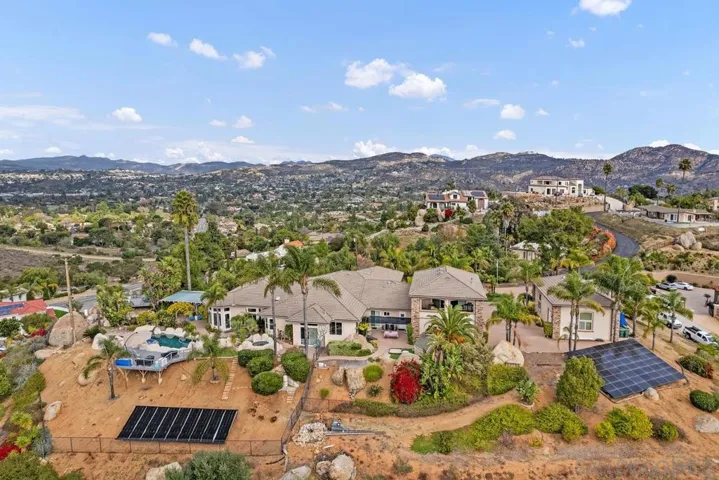 2272 Grace Lamay Ter, El Cajon, California 92019