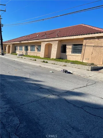 38655 9th Street E, Palmdale, California 93550