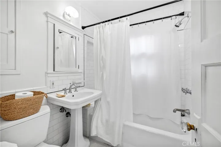 478 Linden, Laguna Beach, California 92651