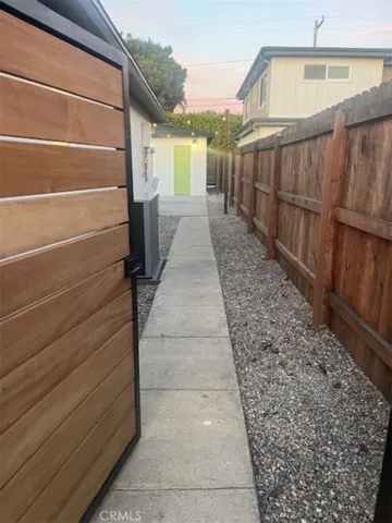 322 Cabrillo Street, Costa Mesa, California 92627