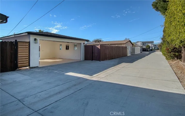 322 Cabrillo Street, Costa Mesa, California 92627