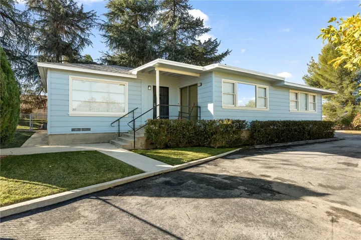 672 Golden West Drive, Redlands, California 92373