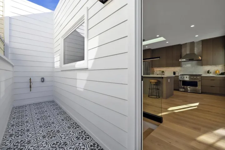 2426 24th Avenue, San Francisco, California 94116